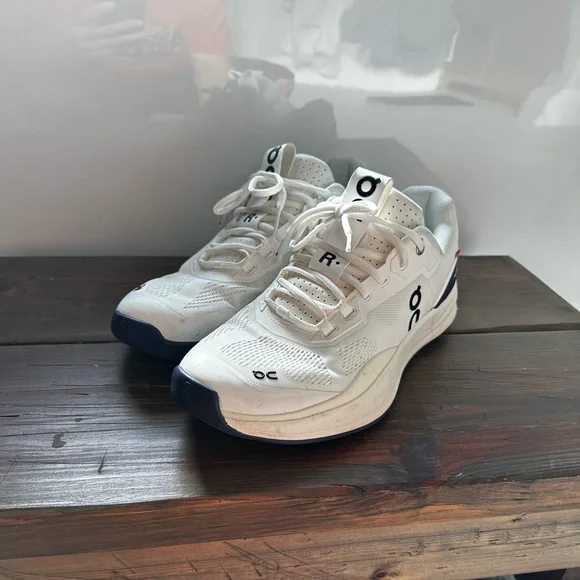 On Running On Cloud Roger’s white and acai. Us Men’s 11 - Picture 3 of 10